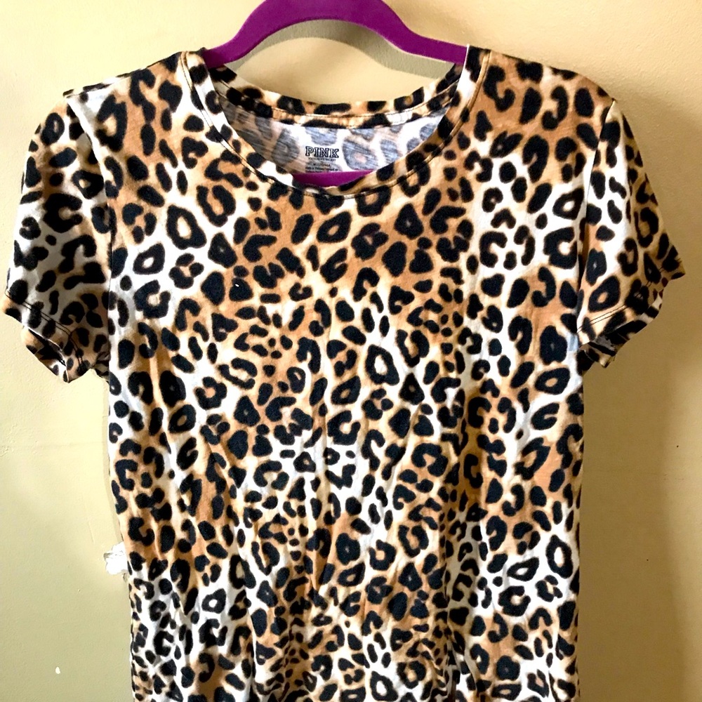 VICTORIAS SECRET PINK; size M; leopard print;